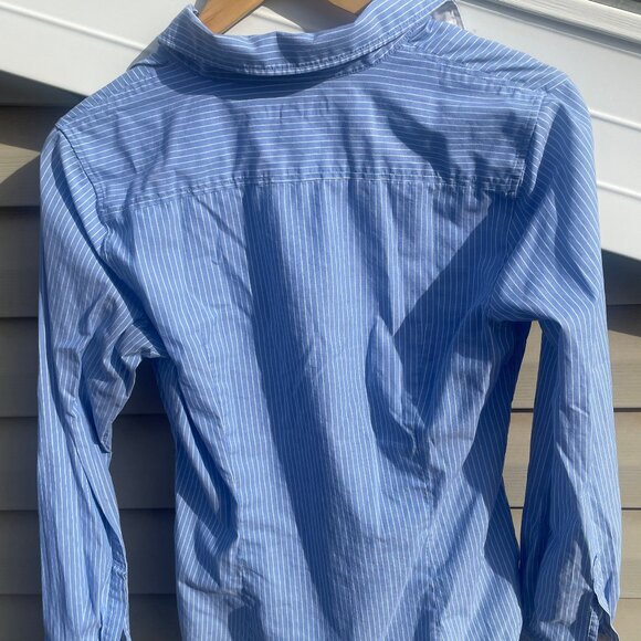 Women's Size 8 Banana Republic Blue Stretch Pin-Striped Long Sleeve Shirt - Picture 2 of 6